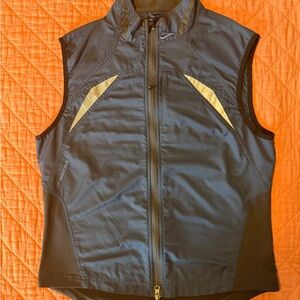 Brooks Navy and Black Sleeveless Running Vest